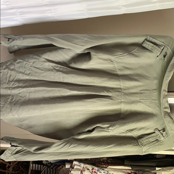 Olive green button down - Picture 5 of 5